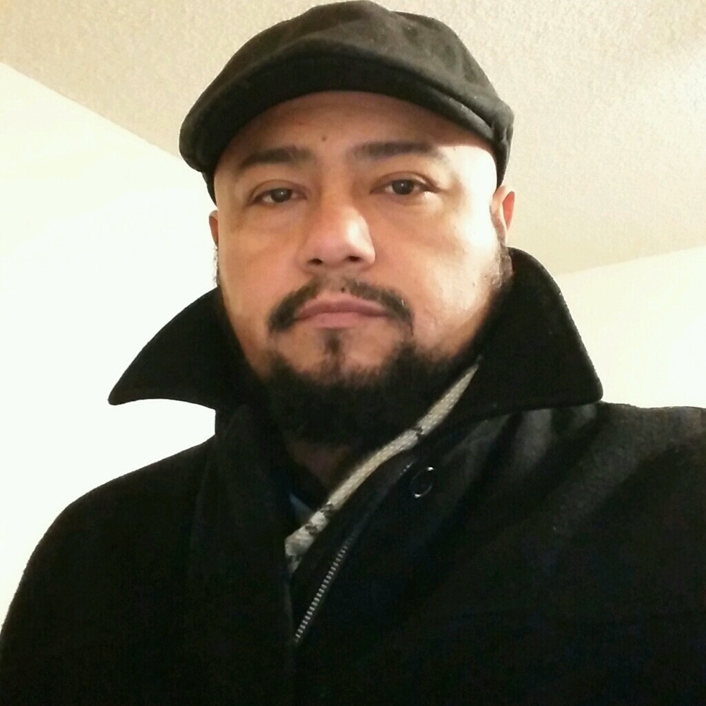 Meet your Posher, Carlos